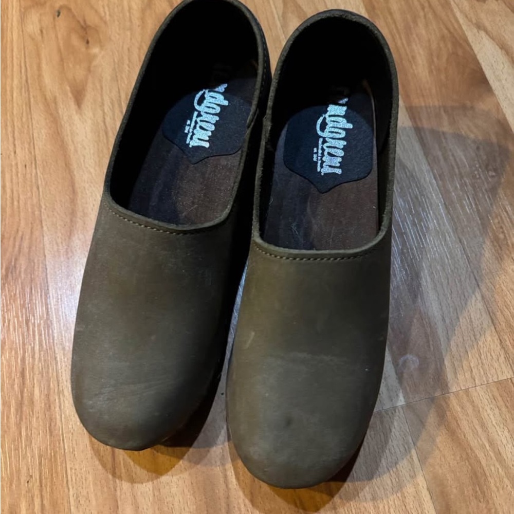 Sandgrens clogs, size 37, brand new